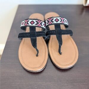 Minnetonka Barbados Aztec Woven Black Thong Sandals - Women's 9 Slip-On Boho